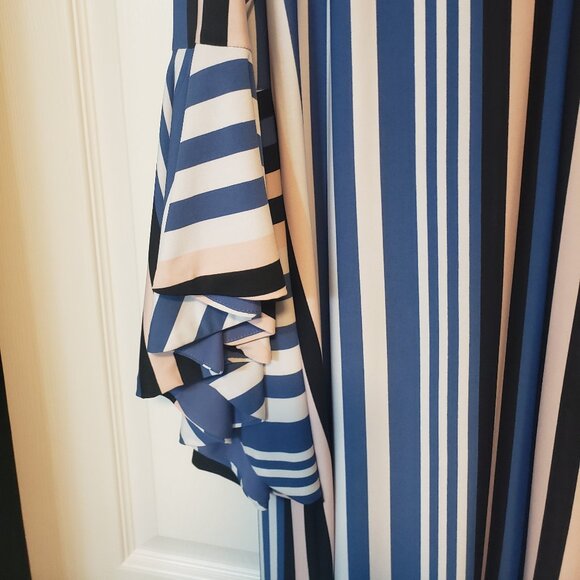 IVY ROAD large bell flare sleeve boho dress - Picture 3 of 6